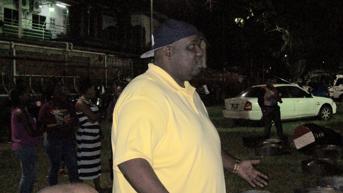 82_SC-Med_Pan Elders_Duvone Stewart presses Pan Elders in practice_20150125_tobagojo@gmail.com_100_5096B_col2_1366w_768h.jpg
